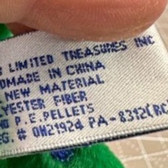 Limited Treasures Holiday Edition 1999 Green Collectible Bear Plush - Picture 9 of 9